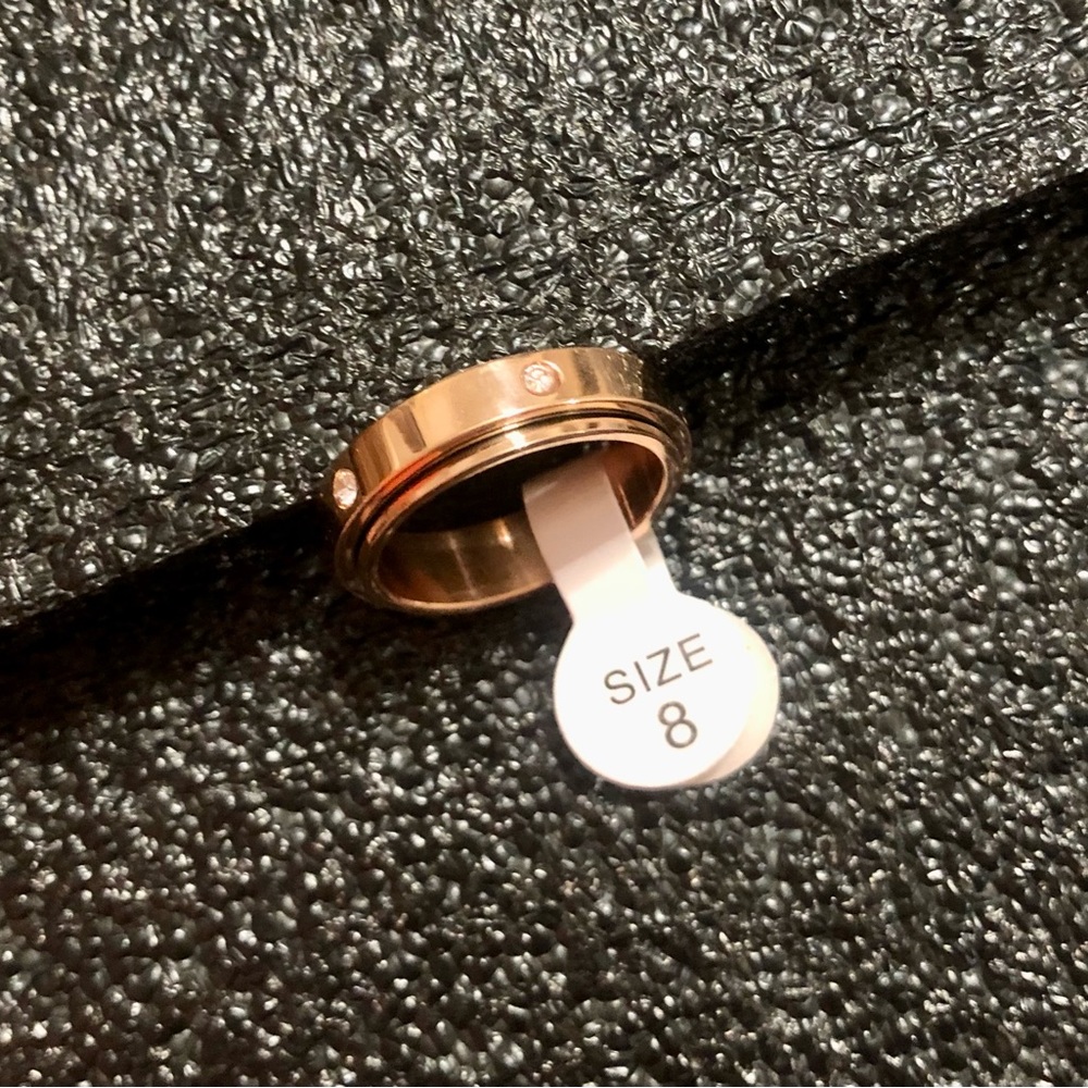 New Stainless Steel Spinner Ring Size 8 (Unisex)